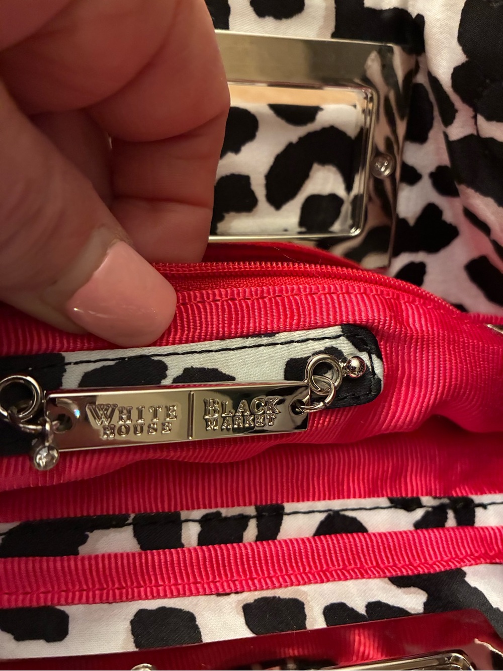 White House Black Market, Beautiful Clutch!